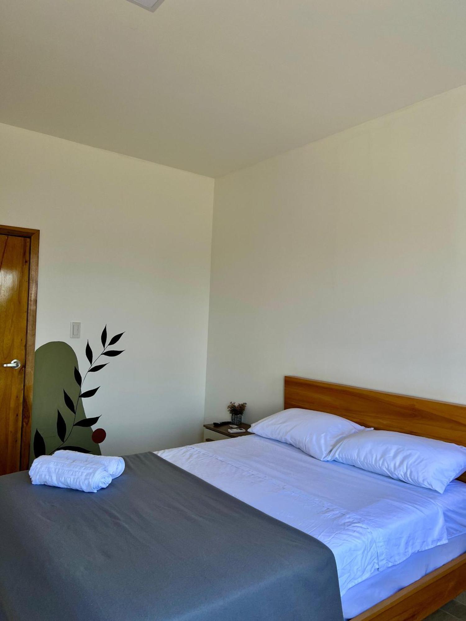 Ohana Beach Hotel Playas Exterior photo